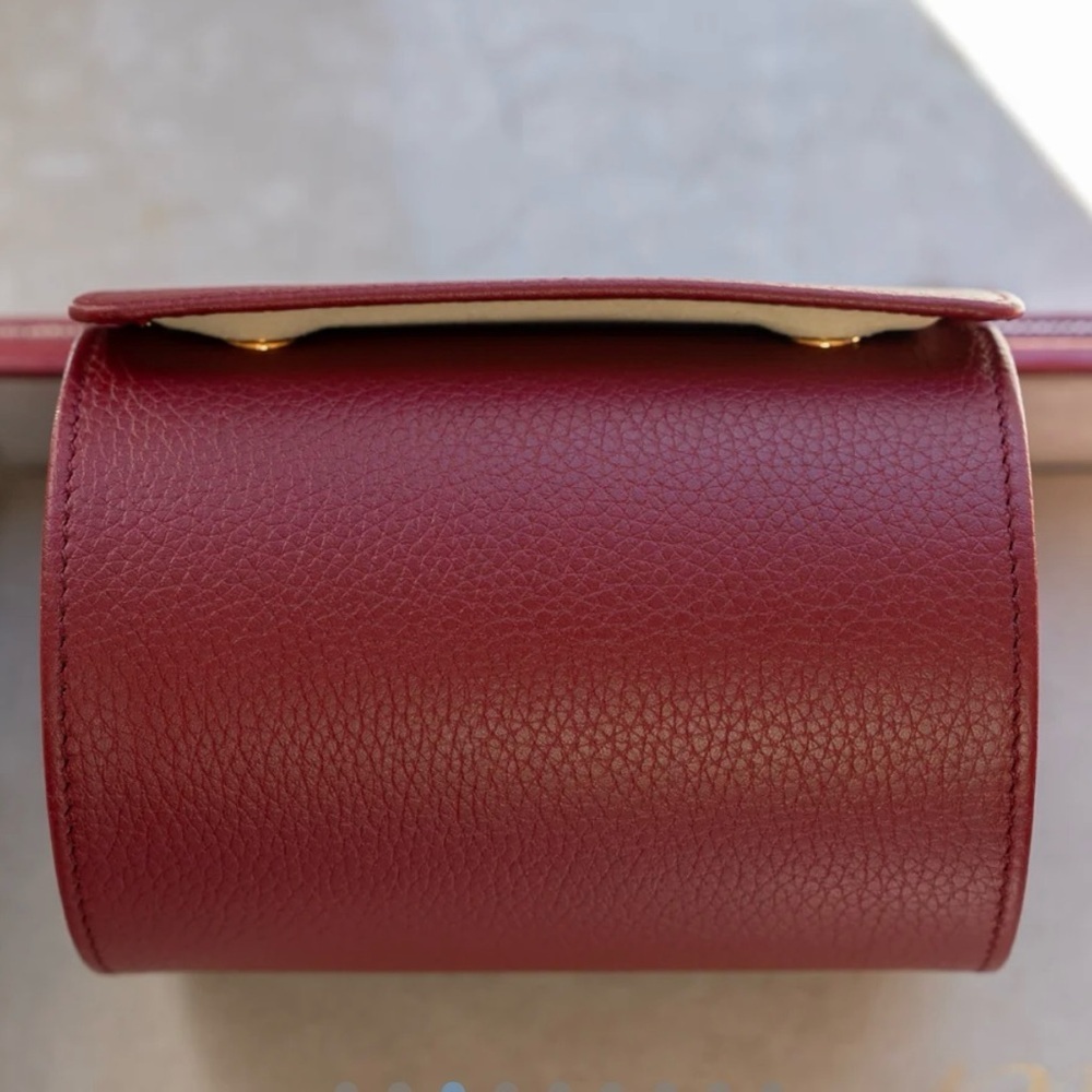 FASHION JEWEL BOX Red Calf Leather Oval Watch Case - Picture 2 of 6